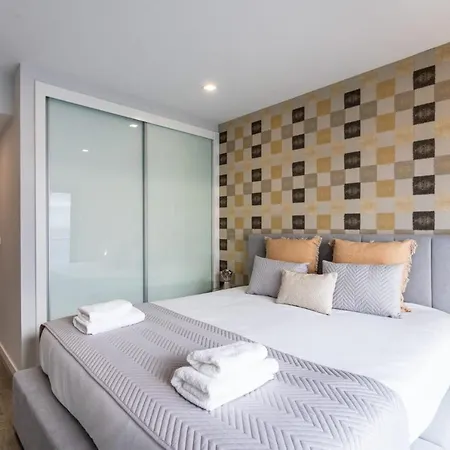 Sea View Balcony By Homie סנטה קרוז